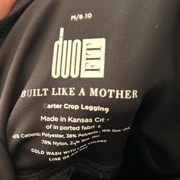 Built Like a Mother Carter Duo-Fit Crop Maternity Leggings Activewear Sz M - Picture 9 of 10